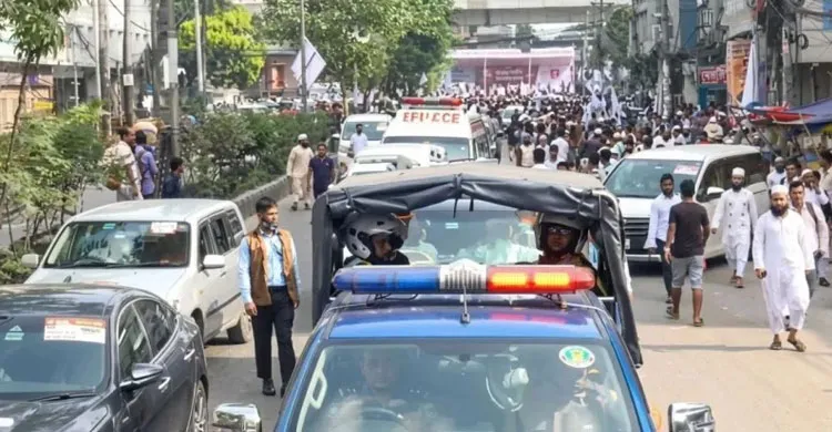 চট্টগ্রাম অভিমুখী ১১ দলীয় ঐক্যের লংমার্চে লাখো নেতাকর্মী নিয়ে শোডাউন দিল জামায়াত