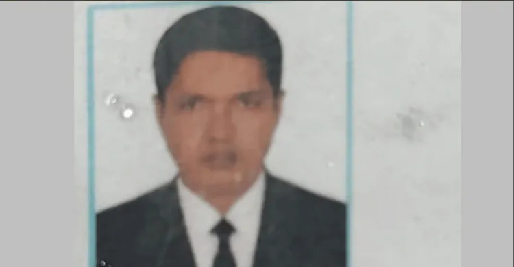 সাভারে কথা কাটাকাটির জেরে পুলিশ কর্মকর্তাকে পিটিয়ে হত্যা