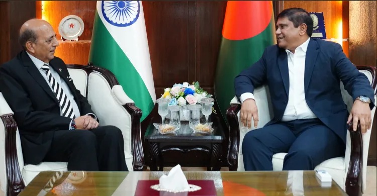 প্রধানমন্ত্রীর প্রতিরক্ষা উপদেষ্টার সঙ্গে ভারতের হাইকমিশনারের সৌজন্য সাক্ষাৎ