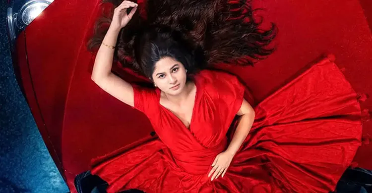 স্পর্শিয়া এবার লালপরী!