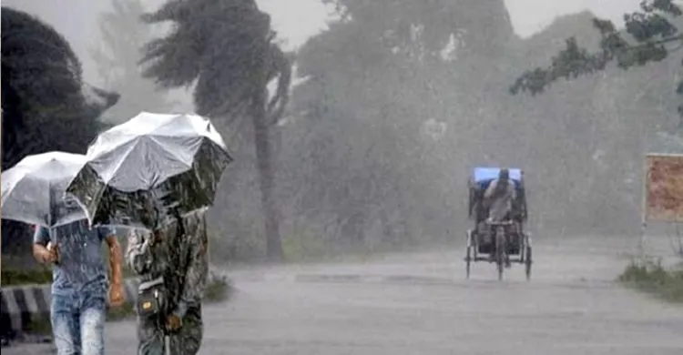 চার অঞ্চলে ৬০ কিমি বেগে ঝড়-বৃষ্টির আভাস, নদীবন্দরে সতর্কসংকেত