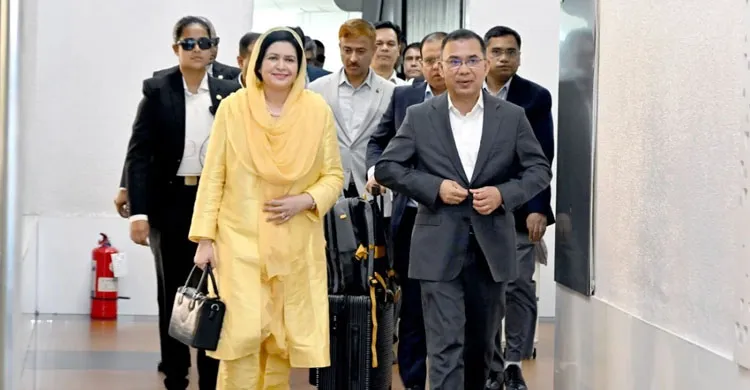 জাতিসংঘ সফর শেষে ঢাকায় পৌঁছেছেন প্রধানমন্ত্রী তারেক রহমান