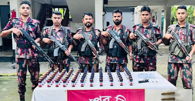 জীবননগরে এসকাপ সিরাপ ও দেশীয় পিস্তলসহ দুই রাউন্ড গুলি উদ্ধার