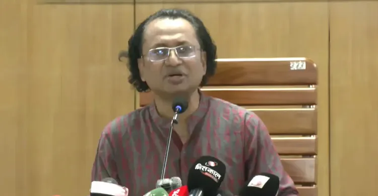 দেশে এখন নৈরাজ্য নেই, অন্তর্বর্তী সময়ের চেয়ে অবস্থা ভালো: তথ্য উপদেষ্টা