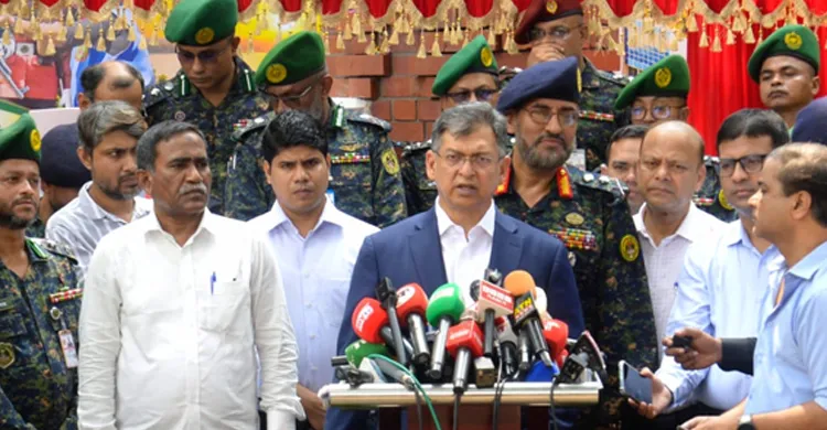যৌথ অভিযান নয়, আইনশৃঙ্খলা বাহিনীর সমন্বিত কার্যক্রম পরিচালনা নিয়মিত প্রক্রিয়া: স্বরাষ্ট্রমন্ত্রী