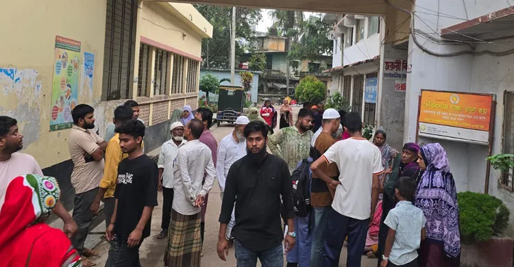 দেবিদ্বারে বাঁশ-বেতের কারিগরকে কুপিয়ে হত্যা, আটক এক