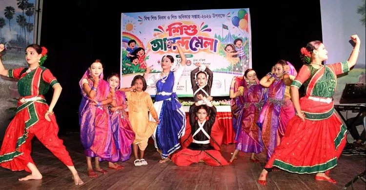 শিল্পকলায় শুরু ‘শিশু আনন্দ মেলা’