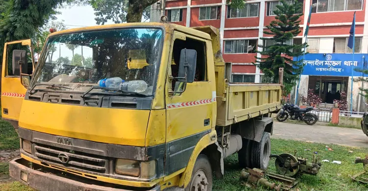 নান্দাইলে চোরাই মিনি ড্রাম ট্রাক উদ্ধার, গ্রেফতার ২