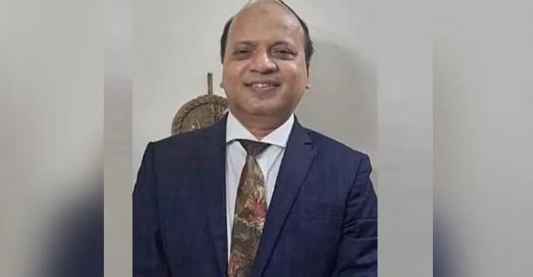 নারীর ক্ষমতায়ন: কাচের ছাদ ভেঙে সম্ভাবনার দিগন্তে