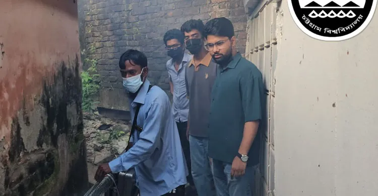 ডেঙ্গু প্রতিরোধে চাকসু এজিএসের মশা নিধন অভিযান
