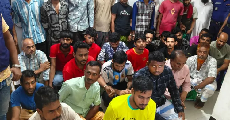 সোনারগাঁয়ে বিশেষ অভিযানে ৩৫ জন গ্রেপ্তার করেছে পুলিশ