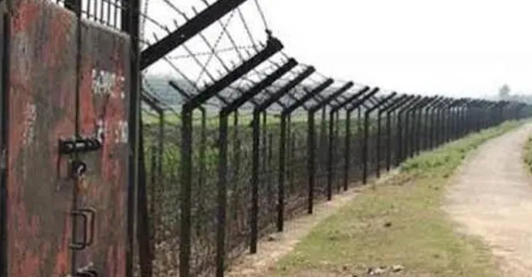 লালমনিরহাট সীমান্তে নারী-শিশুসহ ১২ জনকে পুশইনের চেষ্টা বিএসএফের